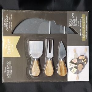 Ciroa "the Servery" Skull Shaped Slate Cheeseboard with 3 Cheese Knives